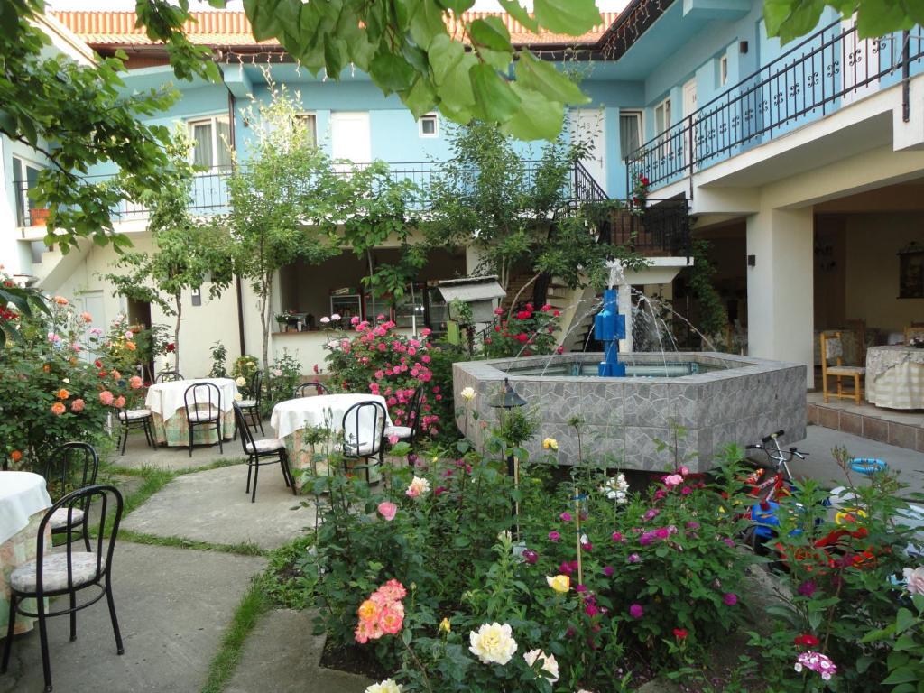 Hostel Tropical Drobeta Turnu Severin Exterior foto